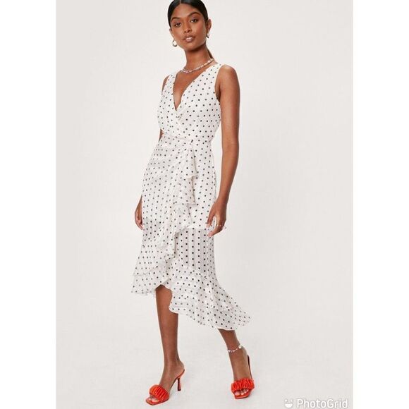 Nasty Gal Dresses & Skirts - Nasty Gal Spotty Plunge Ruffle Front Maxi Tea Dress